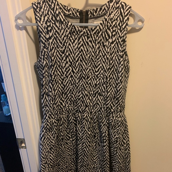 Madewell Hi Line Black and White Knit Dress - Picture 3 of 7